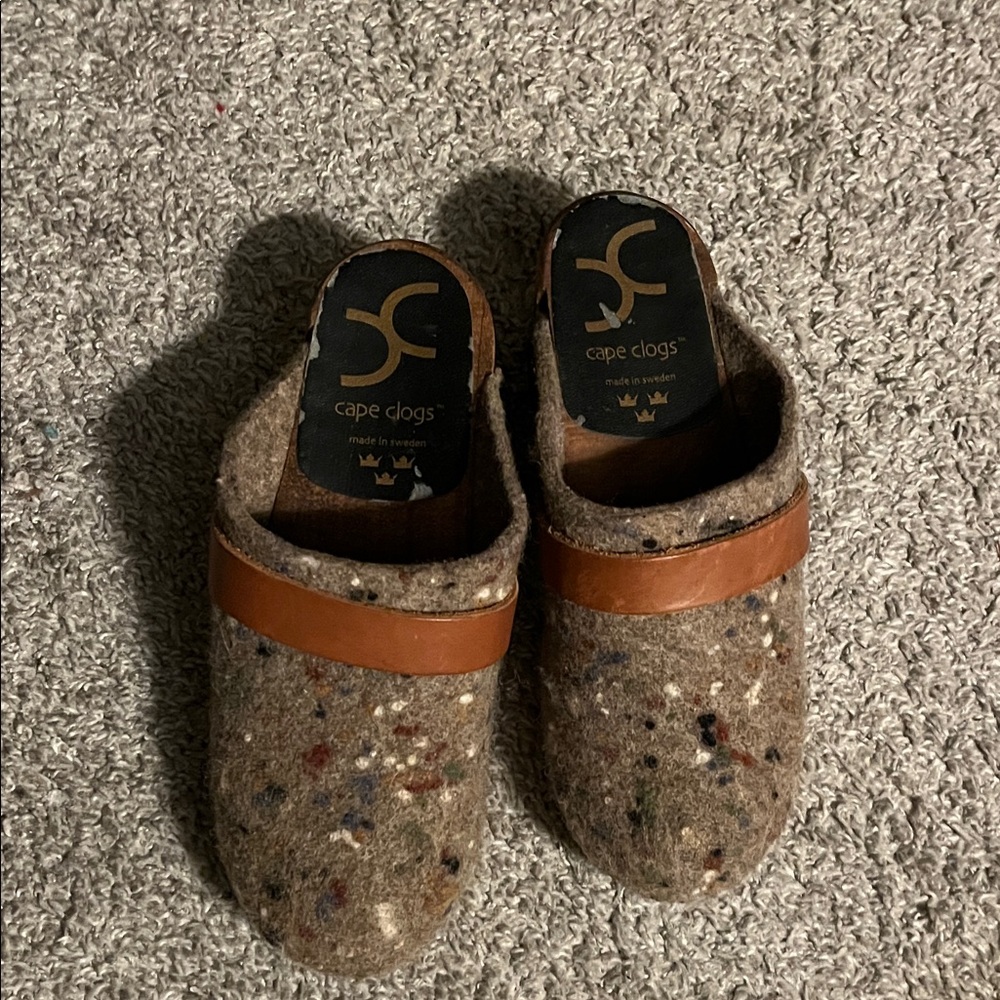 Cape clogs made in Sweden